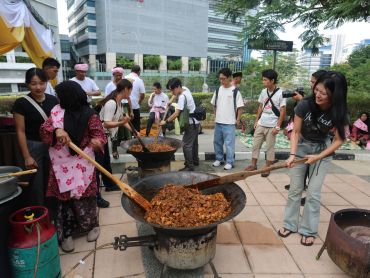 Nostalgia Anak Kampung: Temasya Riuh Sekampung